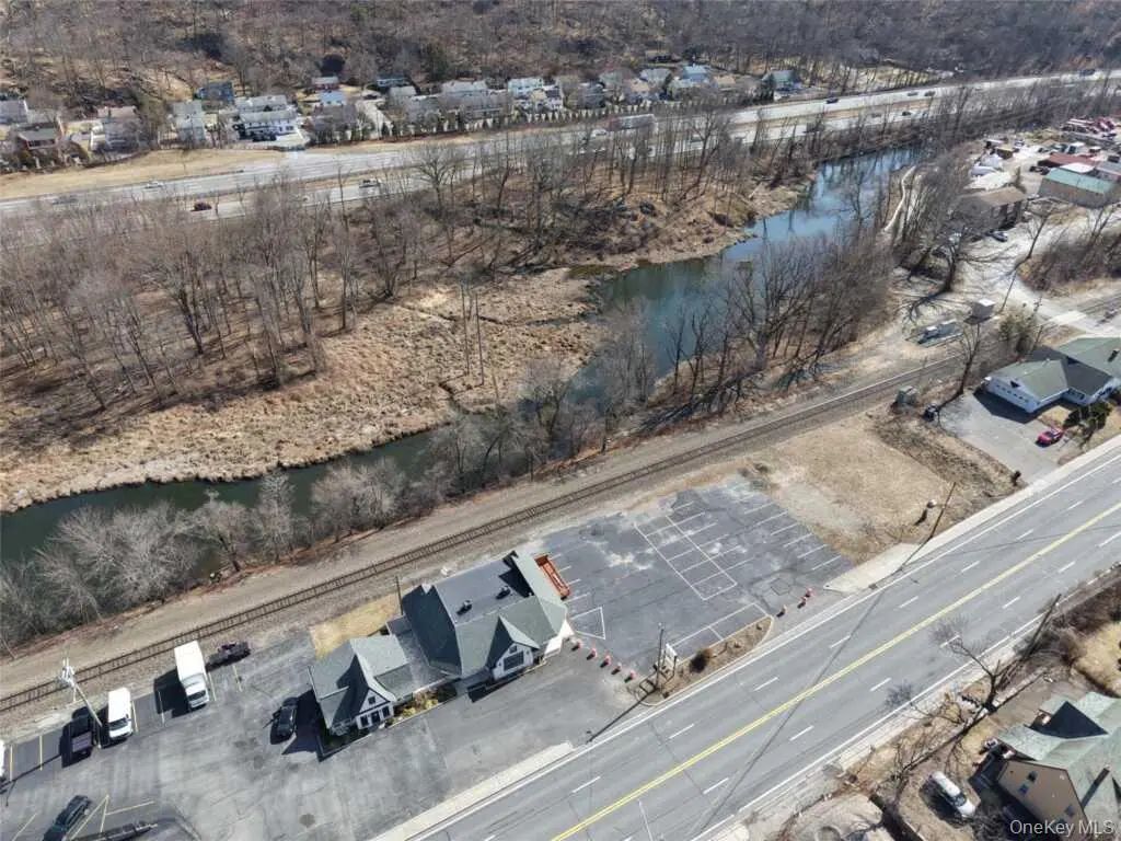192 Ny-17, Tuxedo Park