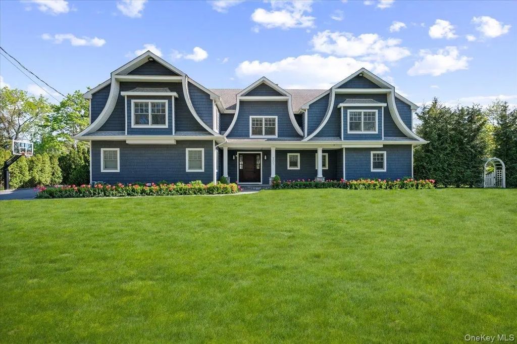205 Hewlett Neck Road, Hewlett Neck