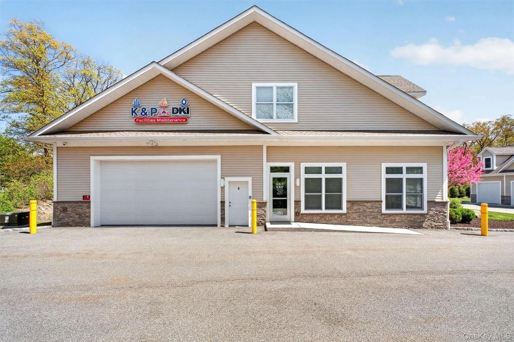 20 Mac Farlane Road, Wappingers Falls