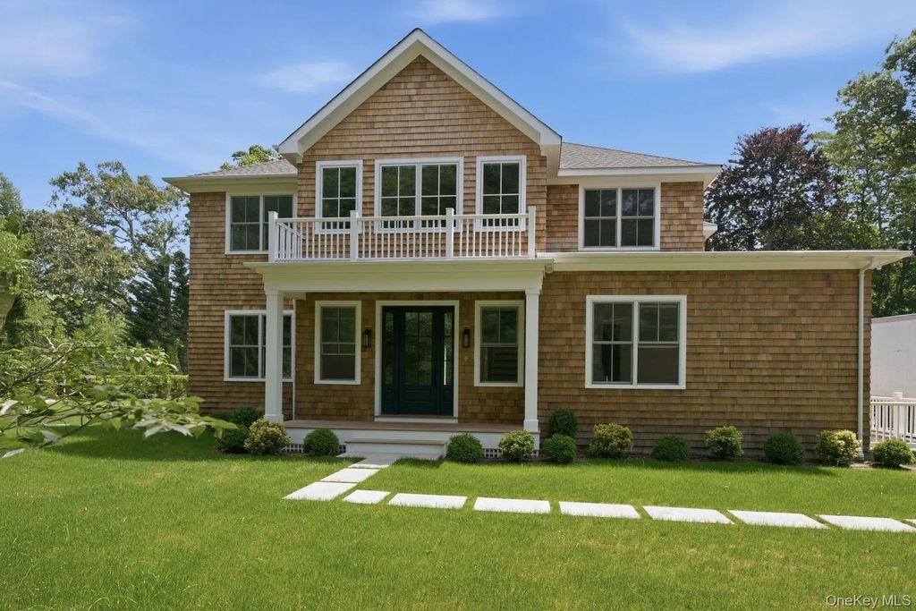 12 Red Creek Road, Hampton Bays
