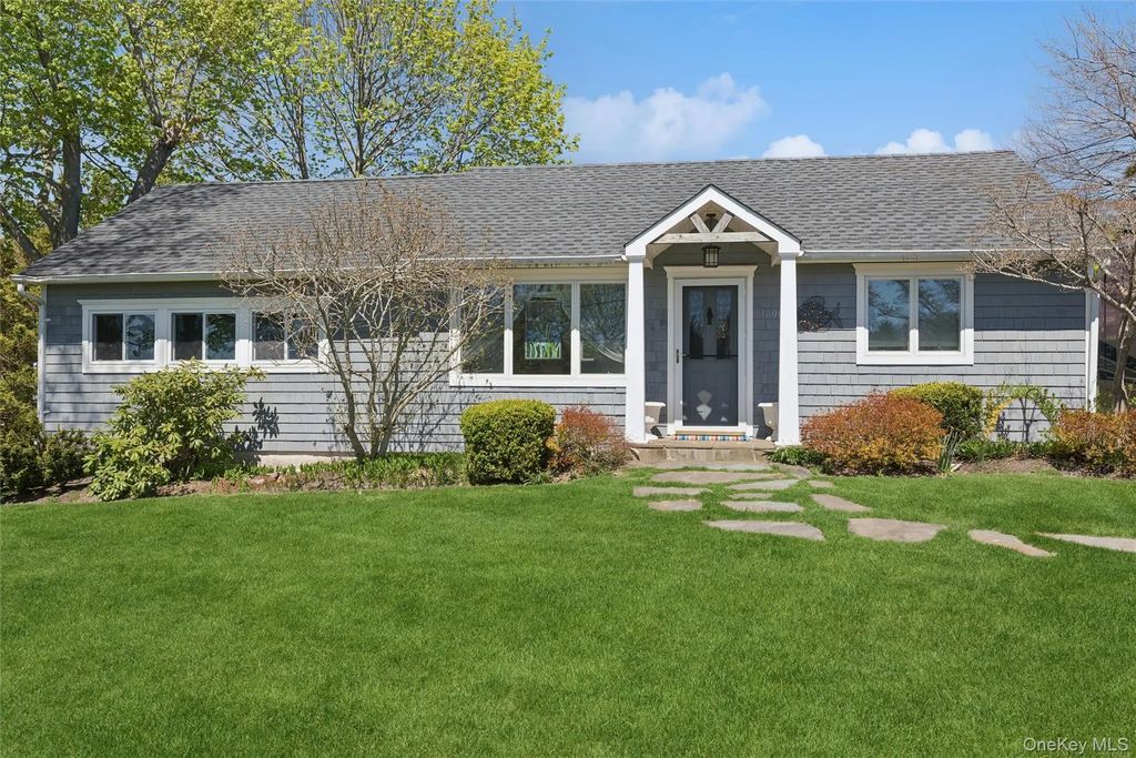 1600 Captain Kidd Drive, Mattituck