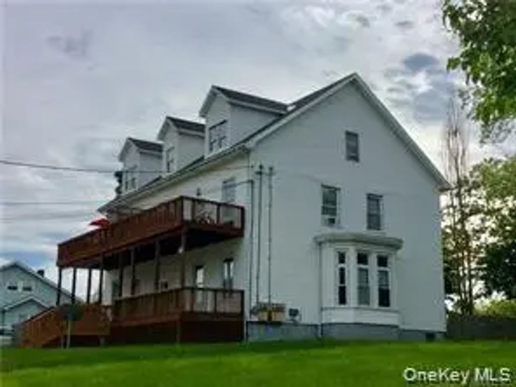 22 Ridge Avenue, Walden