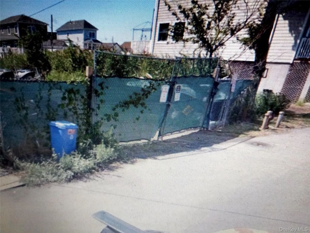 Queens Block 14240 Lot 94 Rau Ct & Pedestrian Way, Hamilton Beach