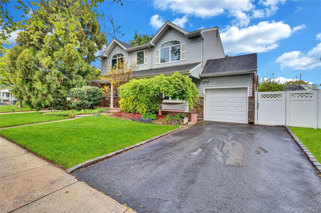 138 Norman Drive, East Meadow