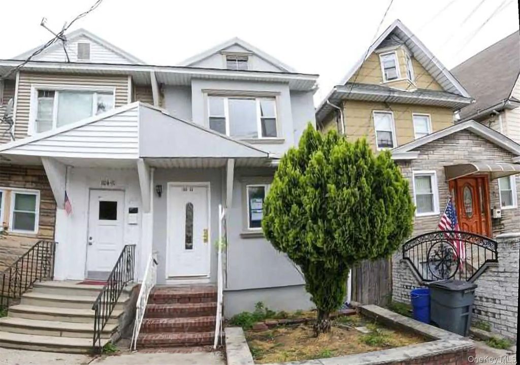 104-33 88th Avenue, Richmond Hill