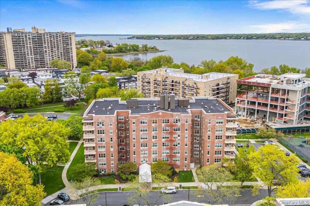 23-45 Bell Boulevard # 1h, Bayside