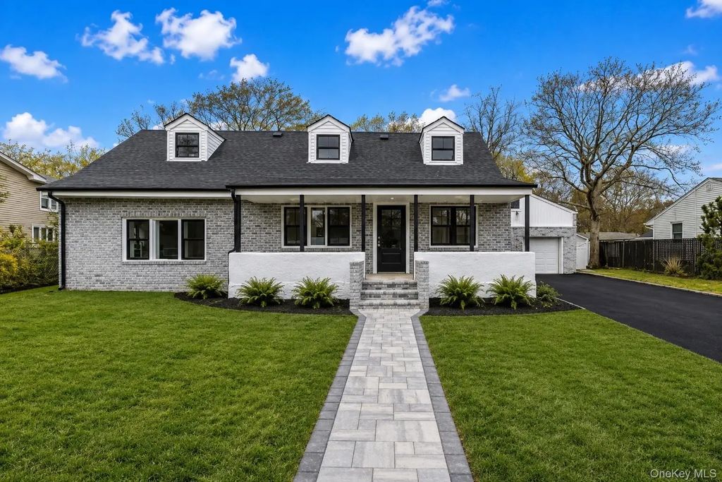 39 Pinetop Drive, Shirley
