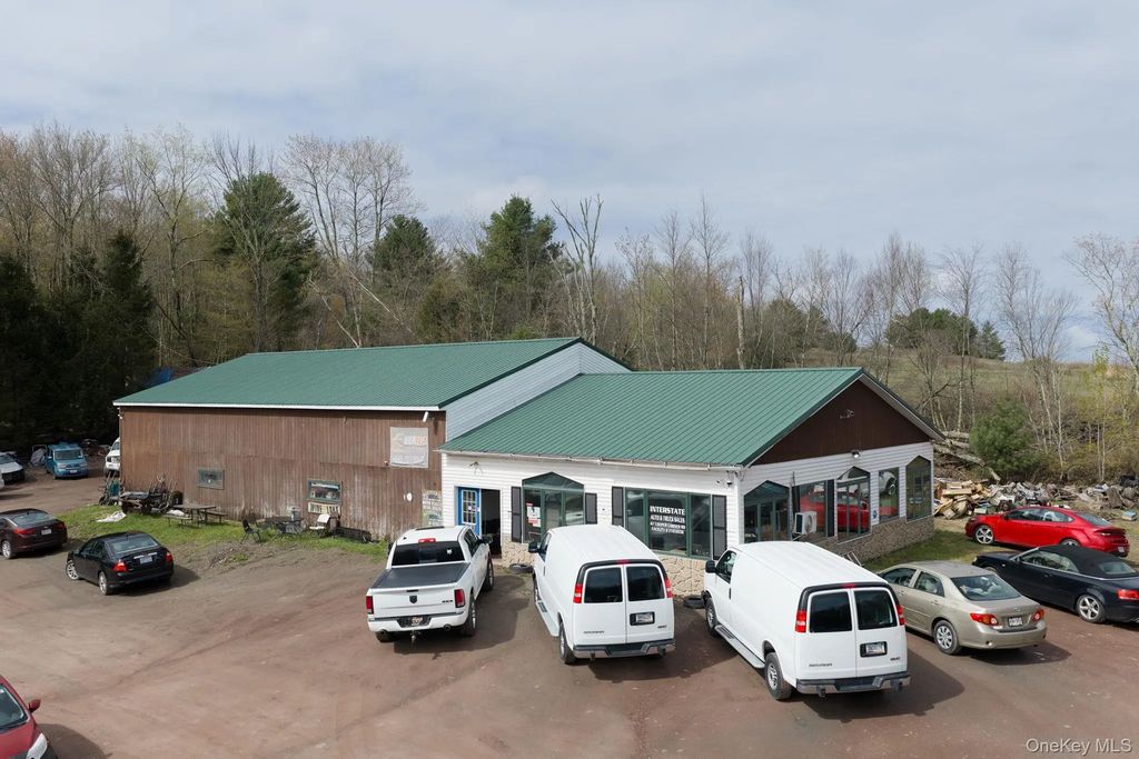 47 Cooper Road, Monticello