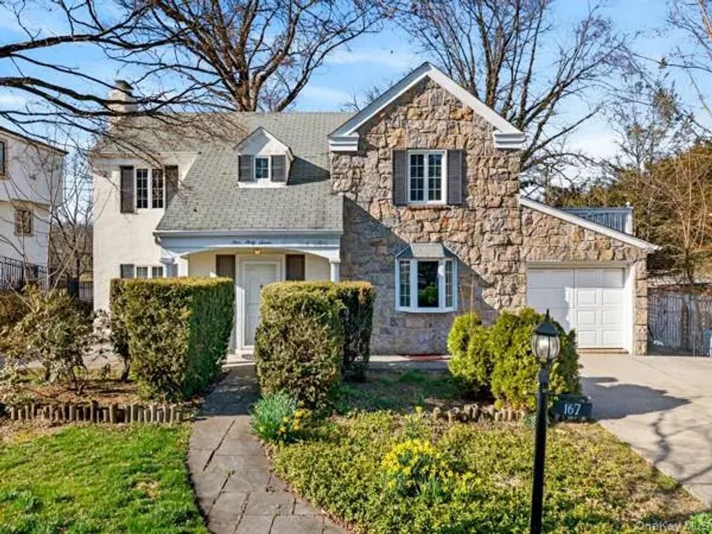 167 Old Mill Road, Manhasset
