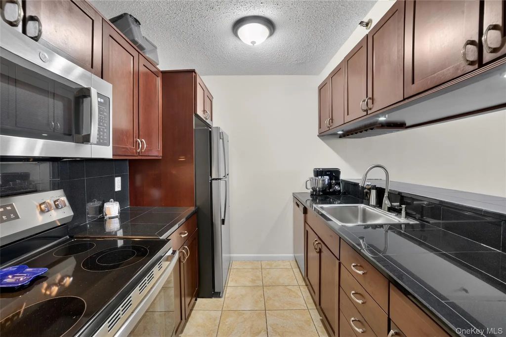 25 Rockledge Avenue # 1007, White Plains