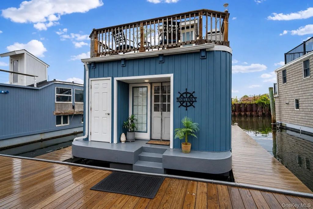 10 Matinecock Avenue # Dock D, Port Washington