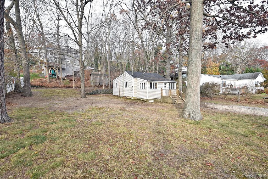 229 Locust Drive, Rocky Point