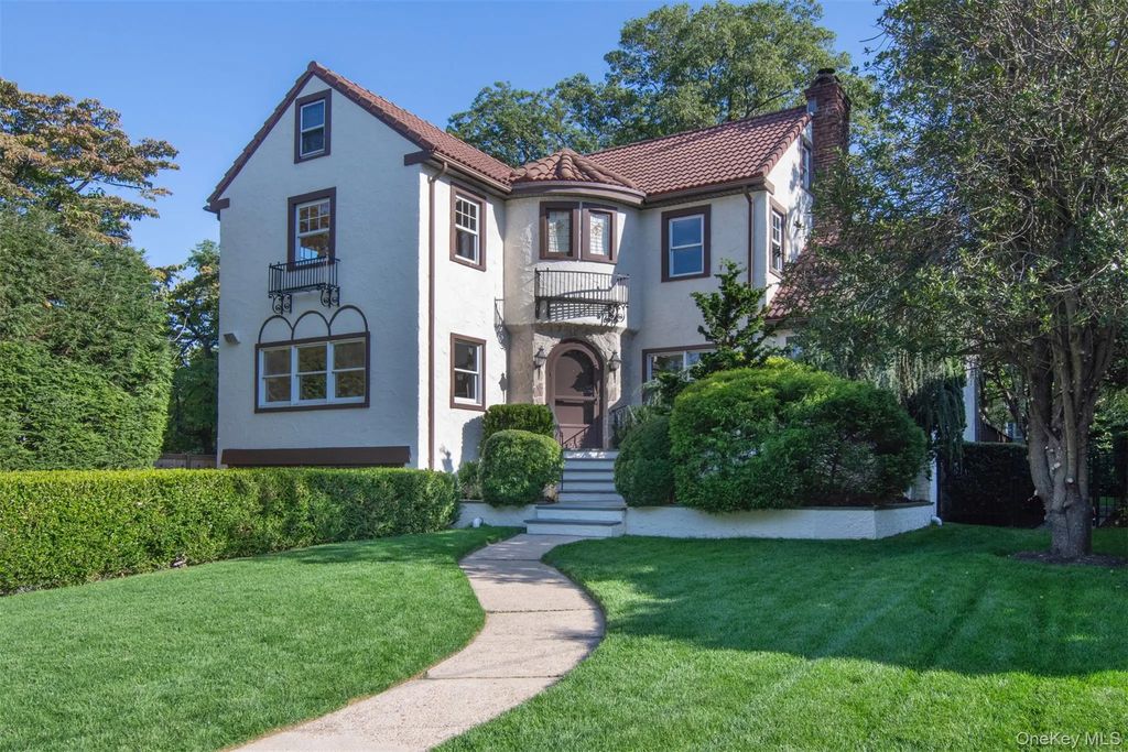 32 Stellar Place, Pelham