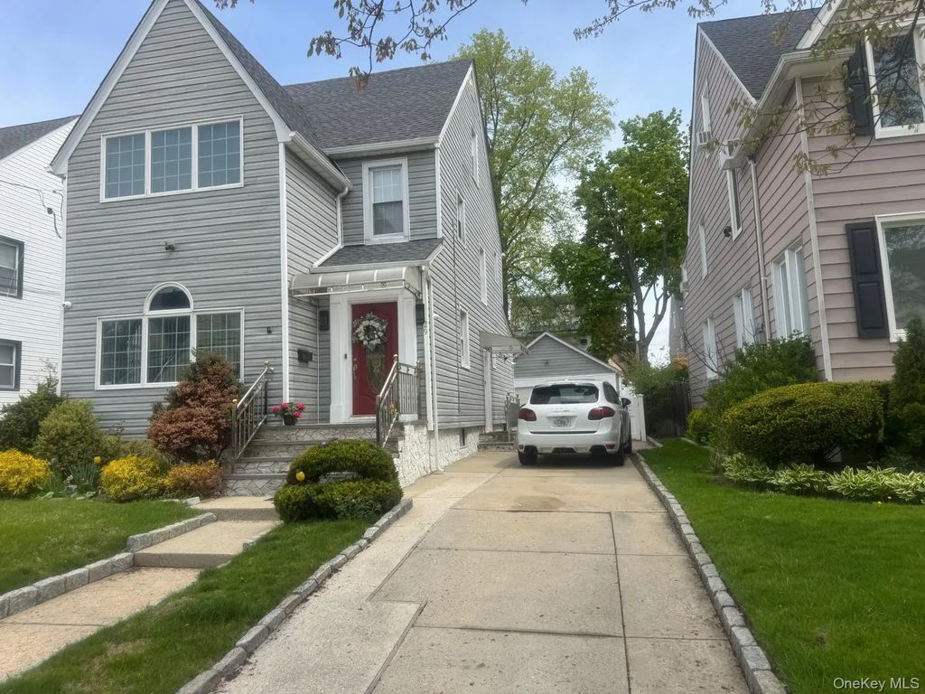 29 Carstairs Road, Valley Stream