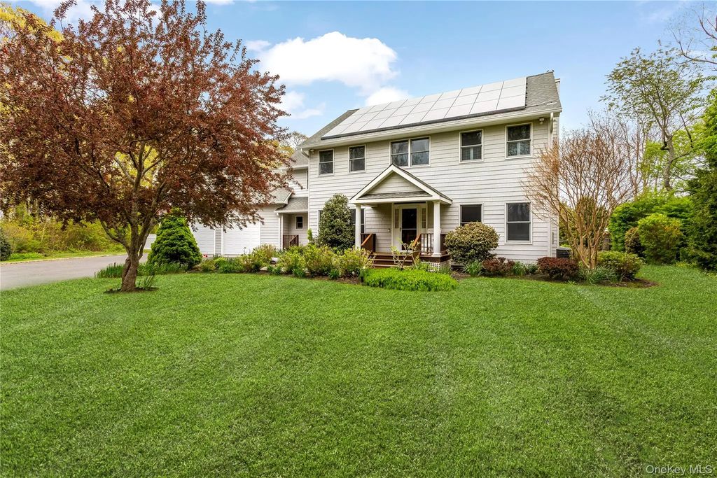 56 Lagoon Court W, South Jamesport