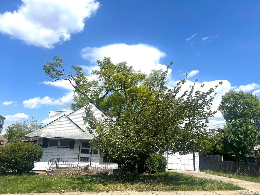 446 Howard Avenue, Woodmere