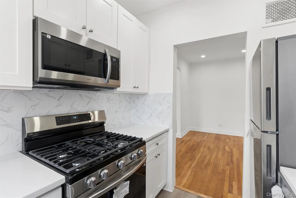 68-61 Yellowstone Boulevard # 705, Forest Hills
