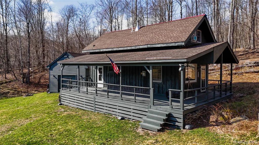 1895 Horse Brook Road, Roscoe