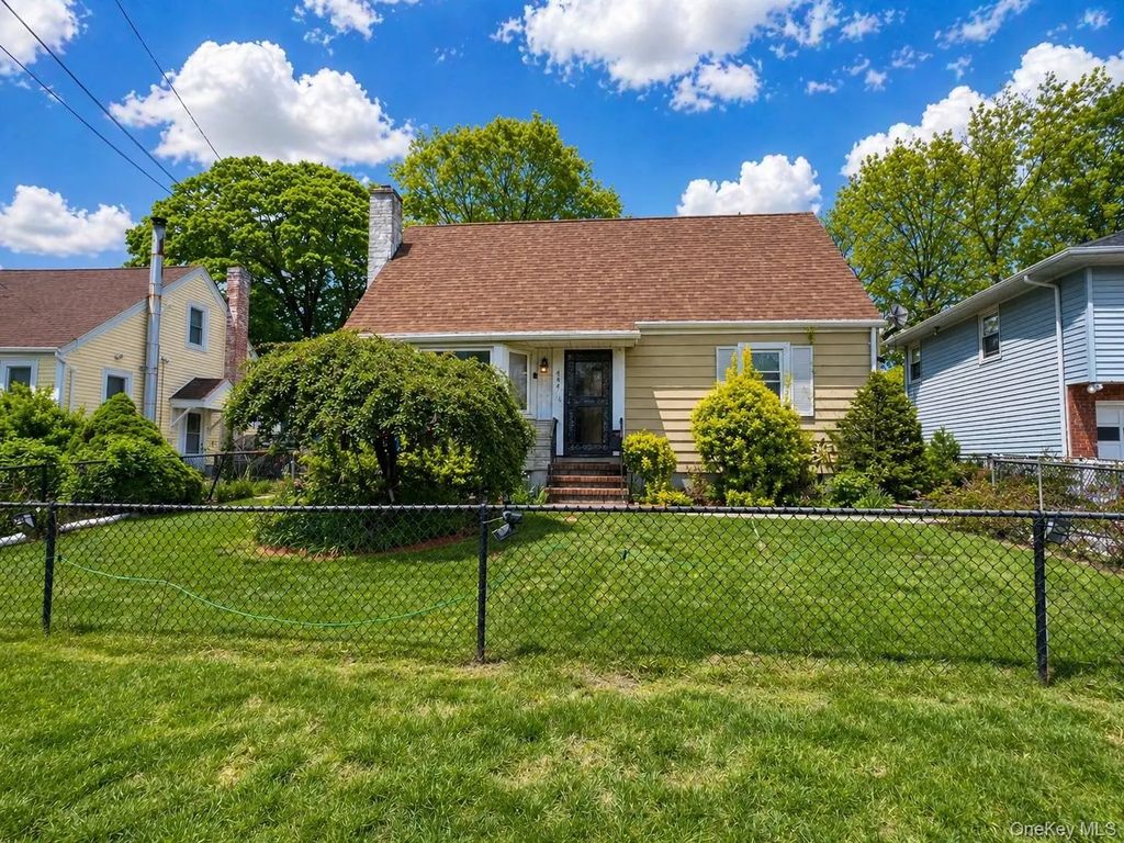 444 Brookside Avenue, Roosevelt
