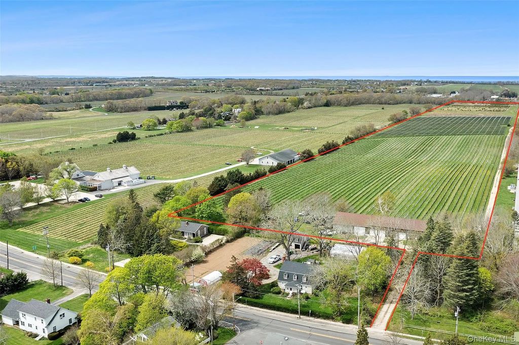 37025 Main Road, Cutchogue