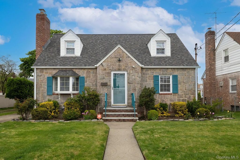 91 Lutz Drive, Valley Stream