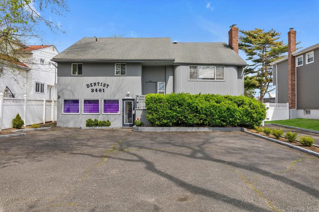 2461 Merrick Avenue, Merrick