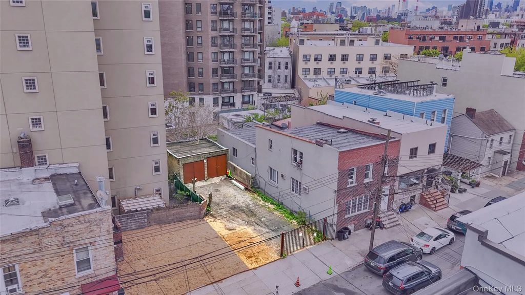 18-44 26th Road, Astoria