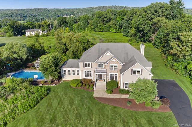 125 Frost Hill Road, Pleasant Valley