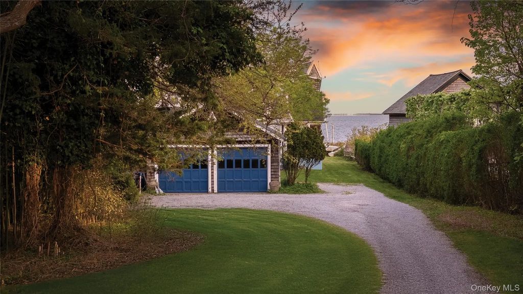 4 Shore Road, Bellport Village