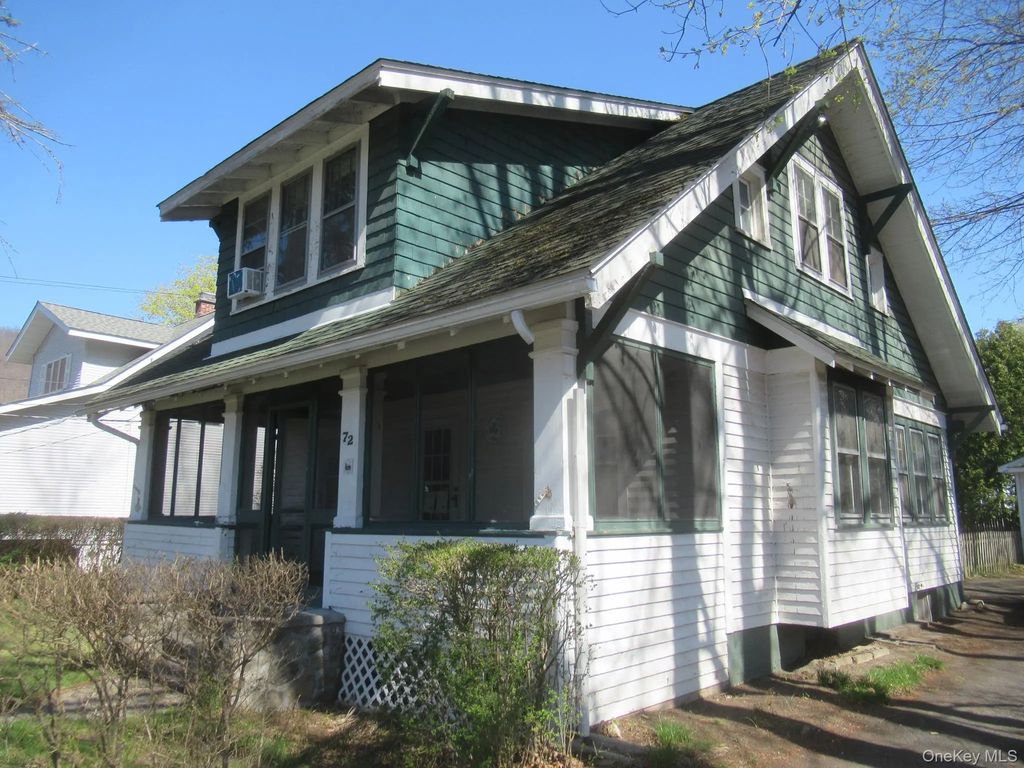 72 Waterstone Road, Greenwood Lake