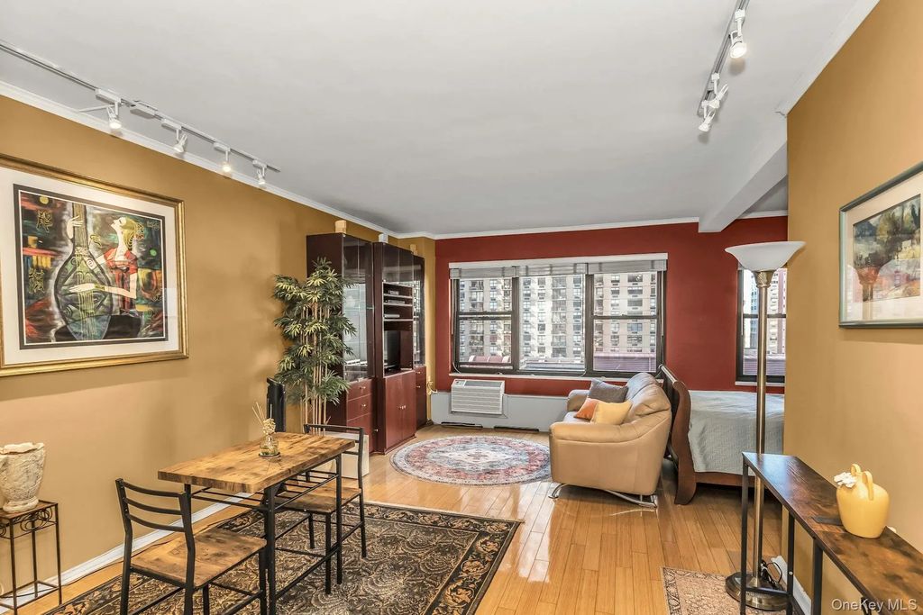 2 Tudor City Place # 3m-south, New York (Manhattan)