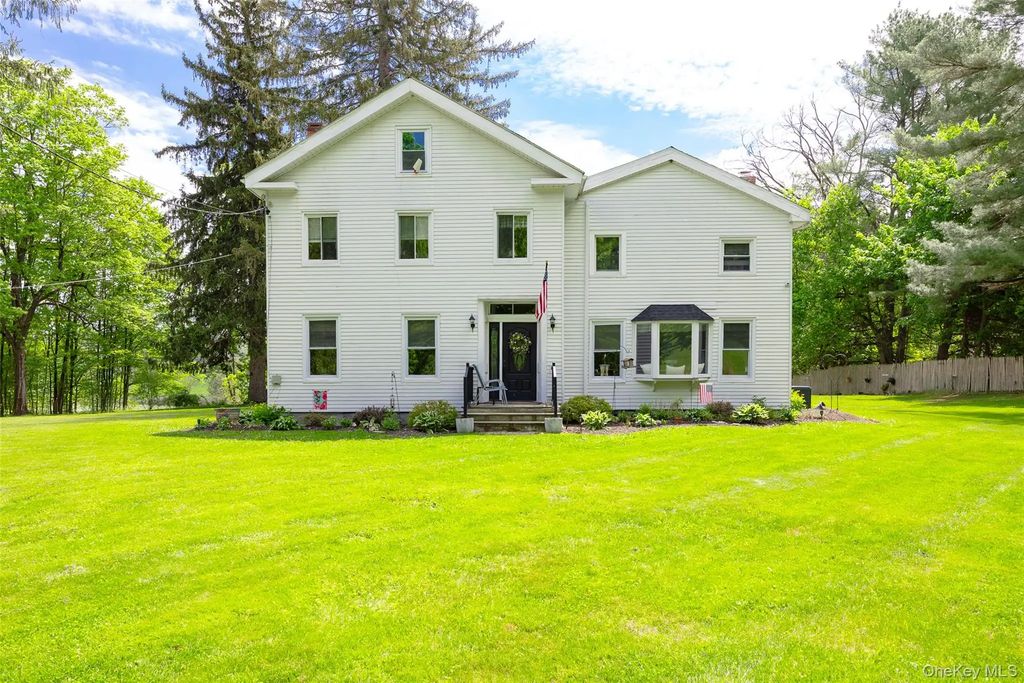 80 County Route 7, Pine Plains