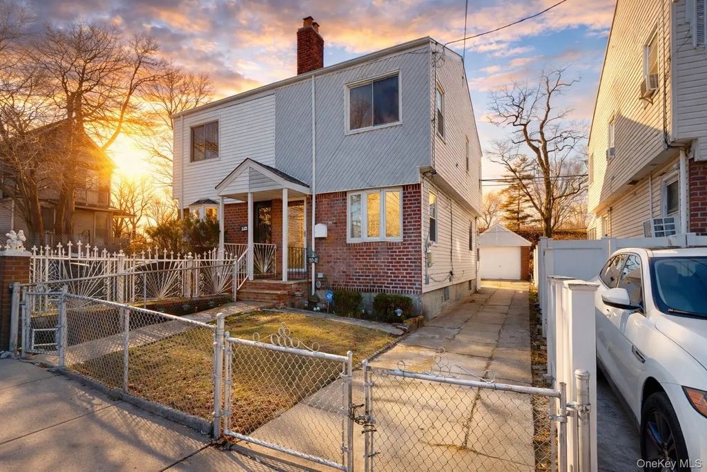 21942 141st Road, Springfield Gardens