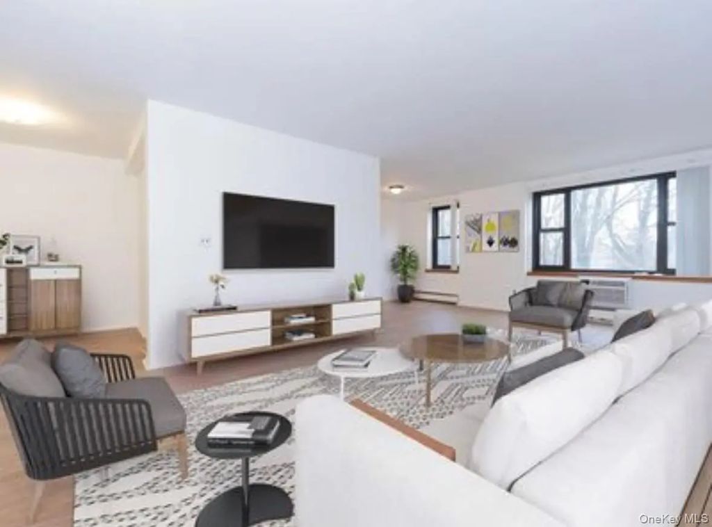35 Stewart Place # 205, Mount Kisco