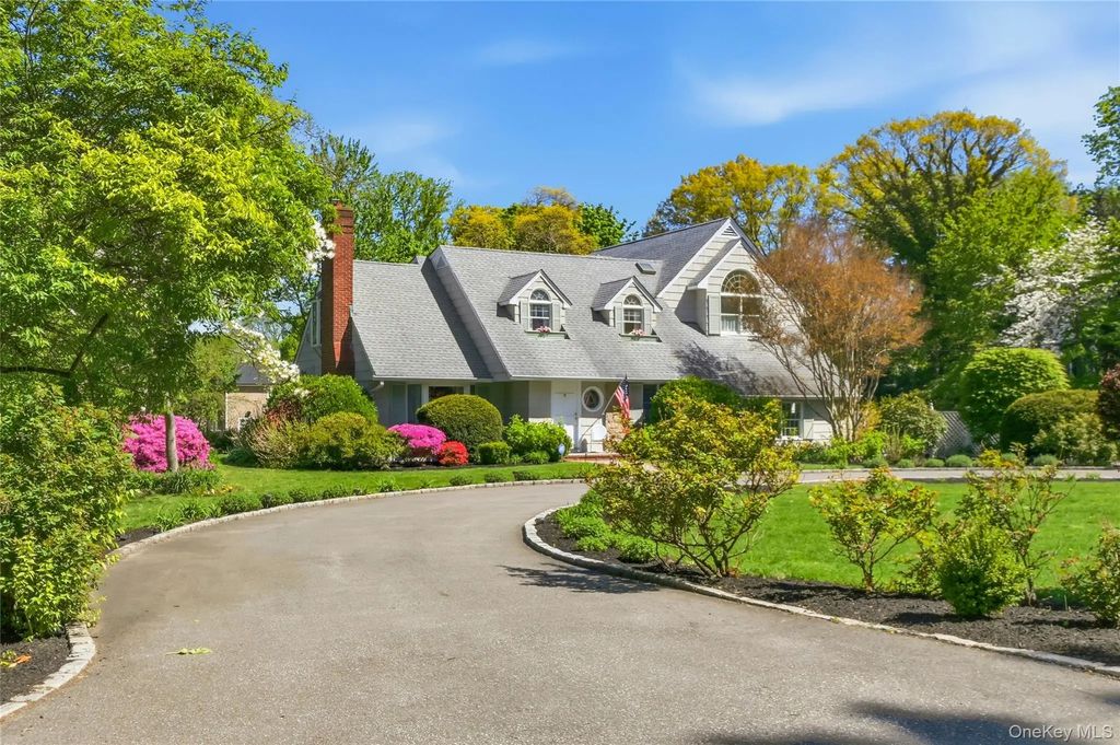 9 Townsend Road, Glen Cove