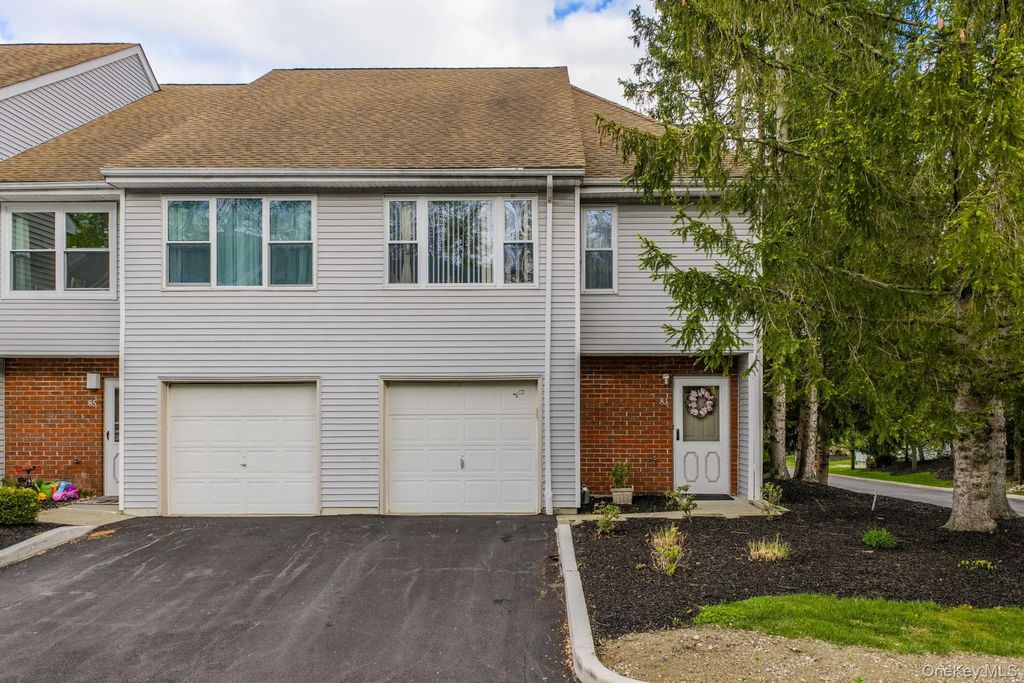 83 Deer Ct Drive, Middletown