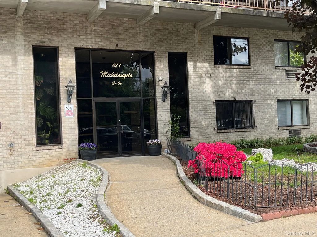 687 Bronx River Road Road # 2a, Yonkers