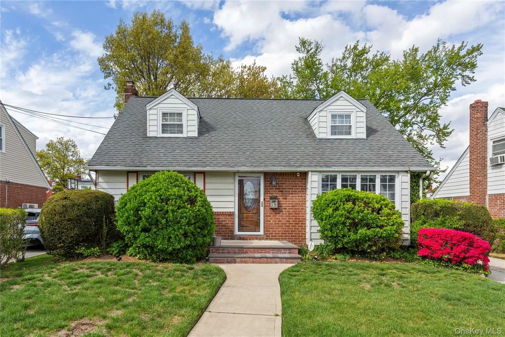19 Sloan Drive S, Valley Stream