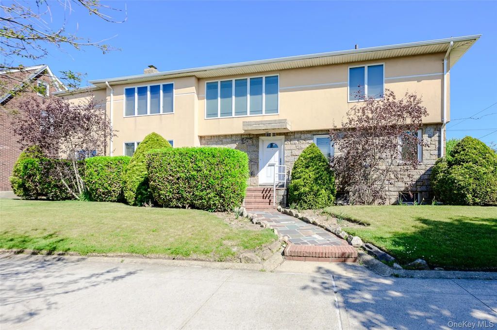 13802 Rockaway Beach Boulevard, Belle Harbor