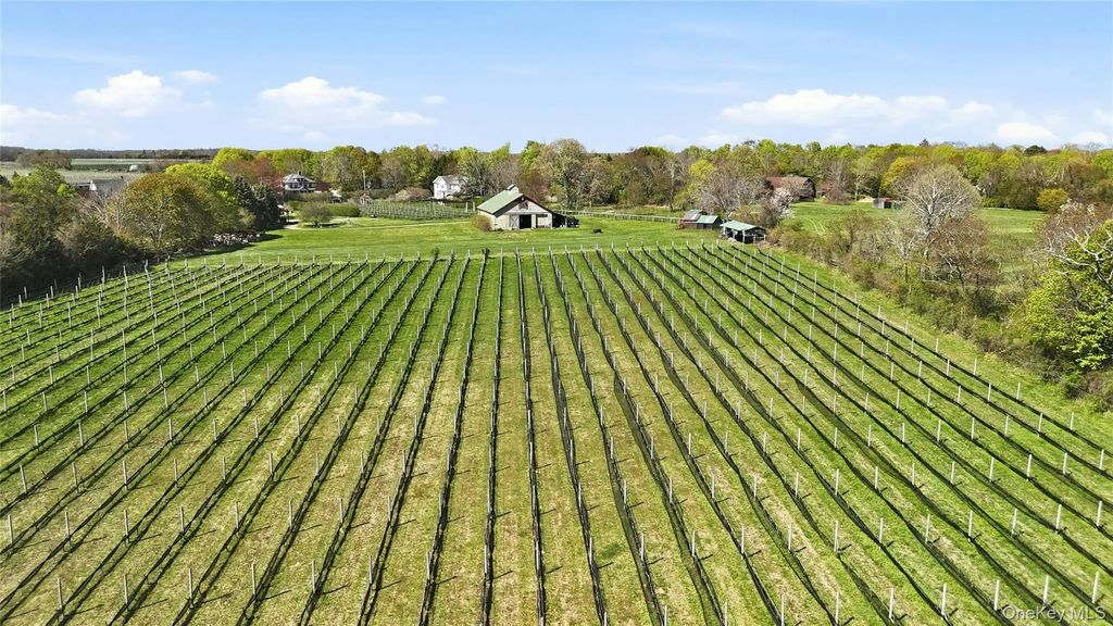 35950 Main Road, Cutchogue