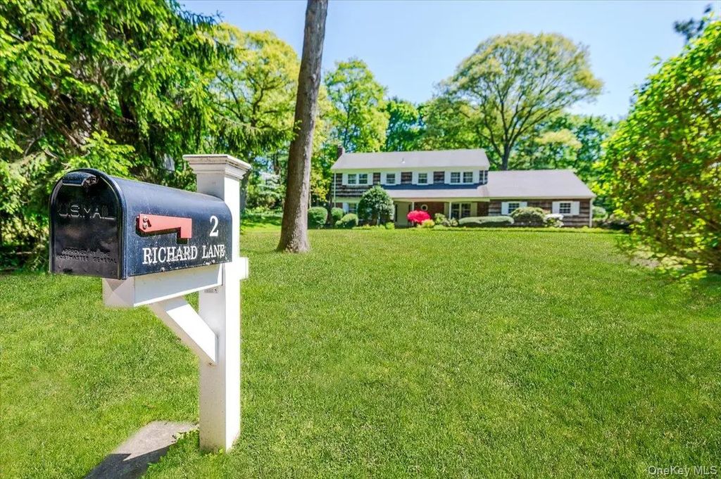 2 Richard Lane, Huntington