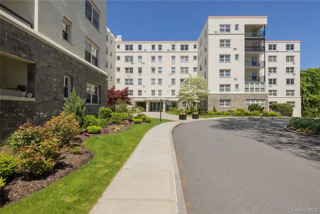 1 Stoneleigh # 5j, Bronxville