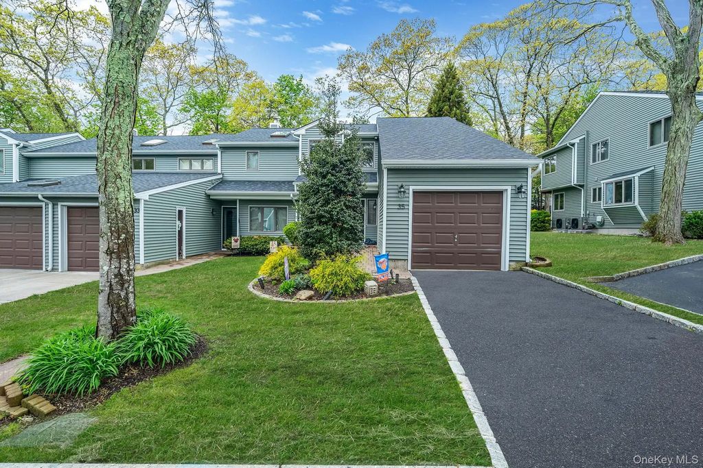35 Jeremy Circle, Nesconset
