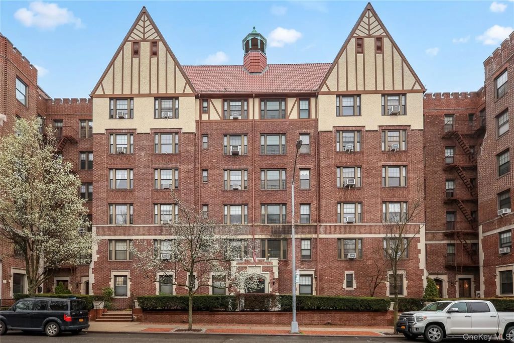 109-14 Ascan Avenue # 1d, Forest Hills
