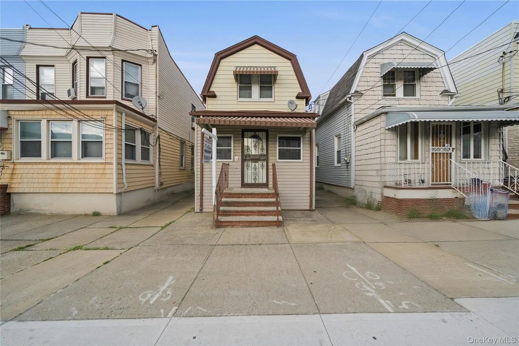 6661 74th Street, Middle Village