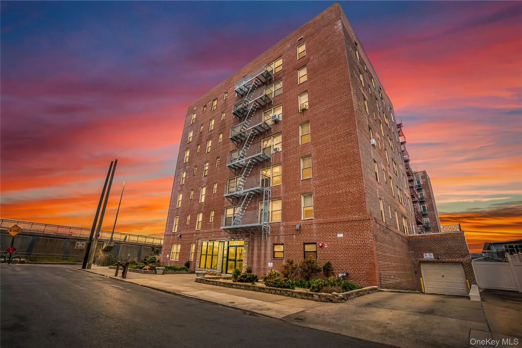 133 Beach 120th Street # 3a, Rockaway Park
