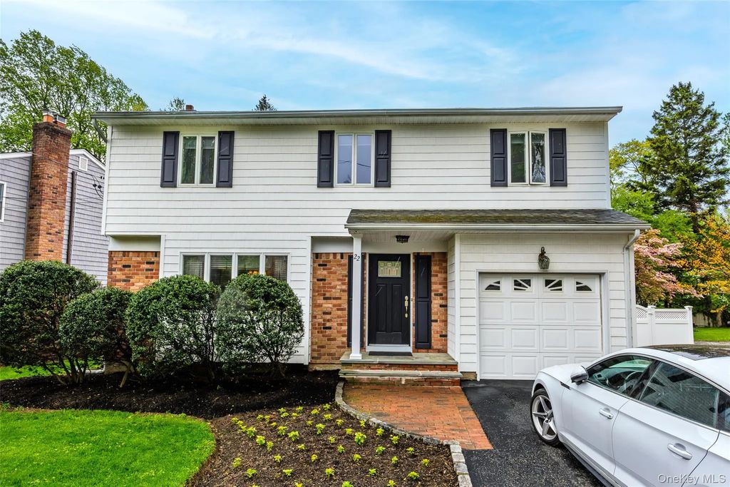 22 W Maple Road, Greenlawn