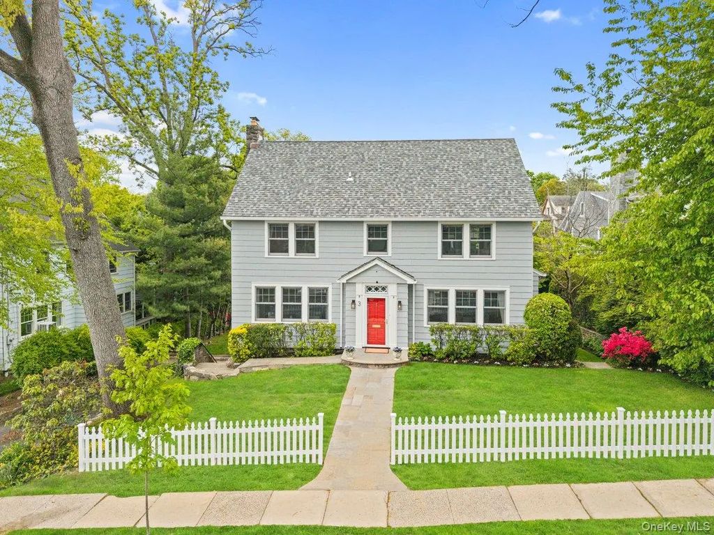 3 Vanderburgh Avenue, Larchmont