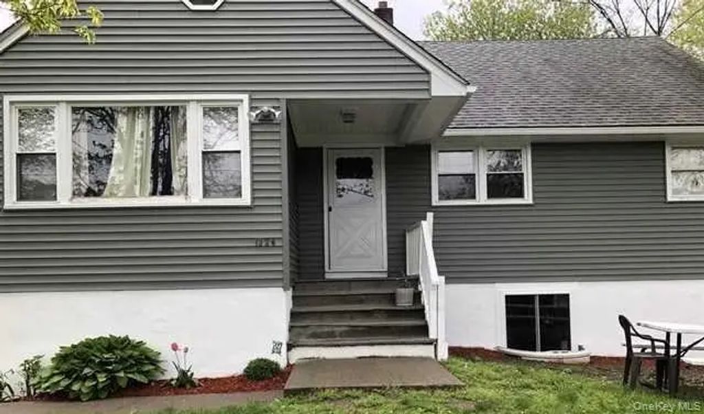 1224 Rt 9g, Hyde Park