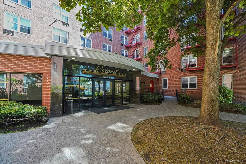 63-11 Queens Boulevard # B11, Woodside